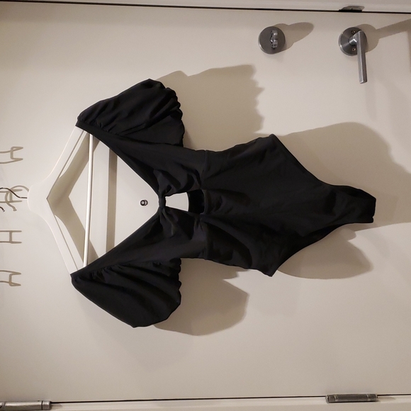 NWOT Puff Sleeve Swimsuit - L - Picture 2 of 6